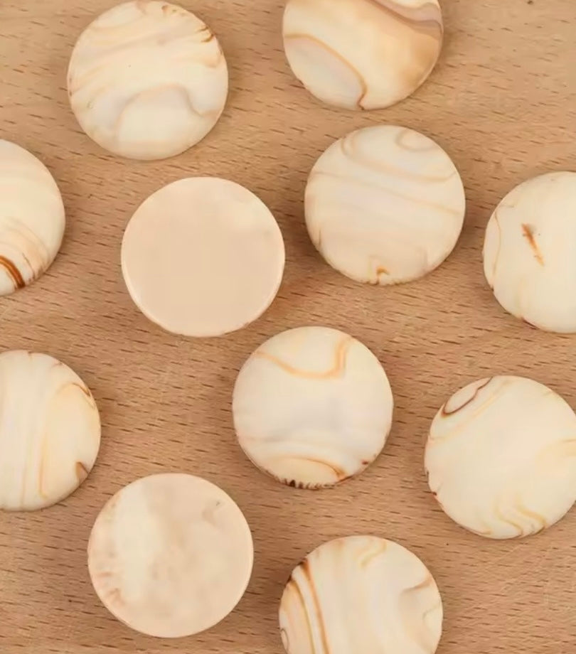 Small Circle matte cabs