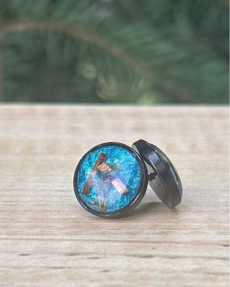 Circle- st'elákw' stud